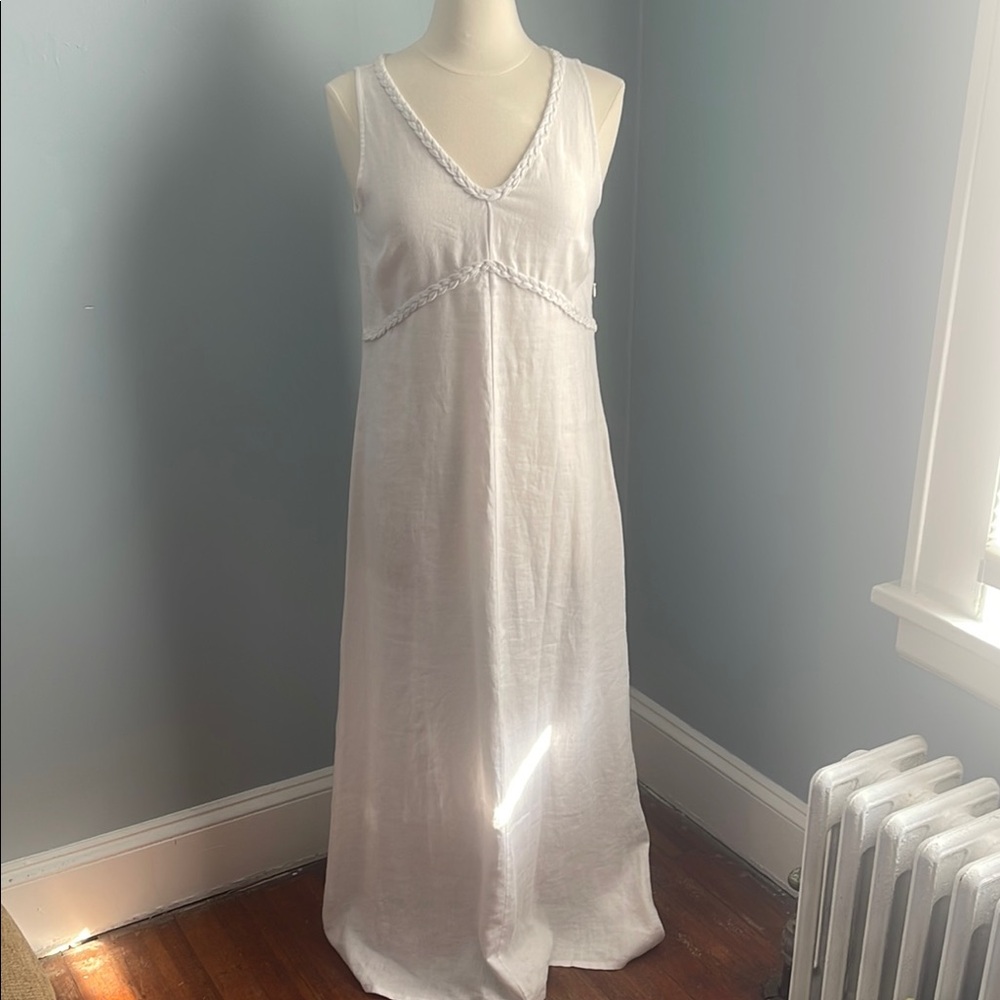 EUC (worn once) Tommy Bahama White Linen Dress